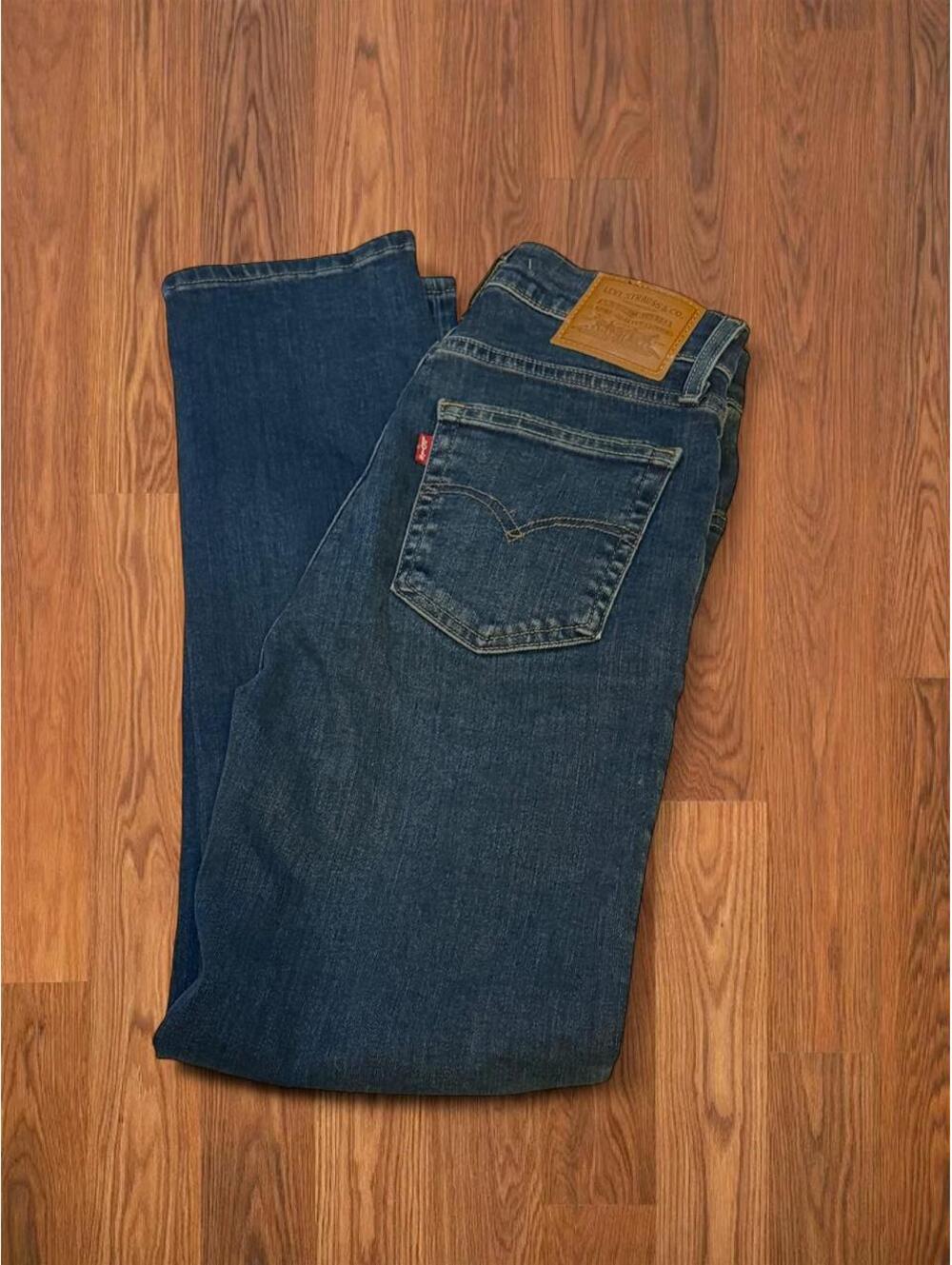 Levi's Women's High Rise size 25 729 Denim Jeans
